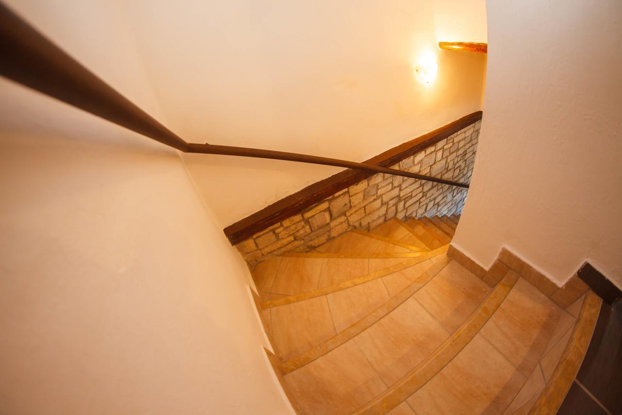 Stone Maisonettes Айгио Екстериор снимка