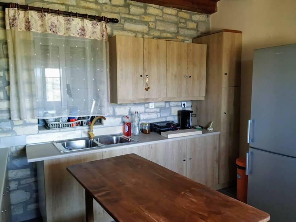 Stone Maisonettes Айгио Екстериор снимка